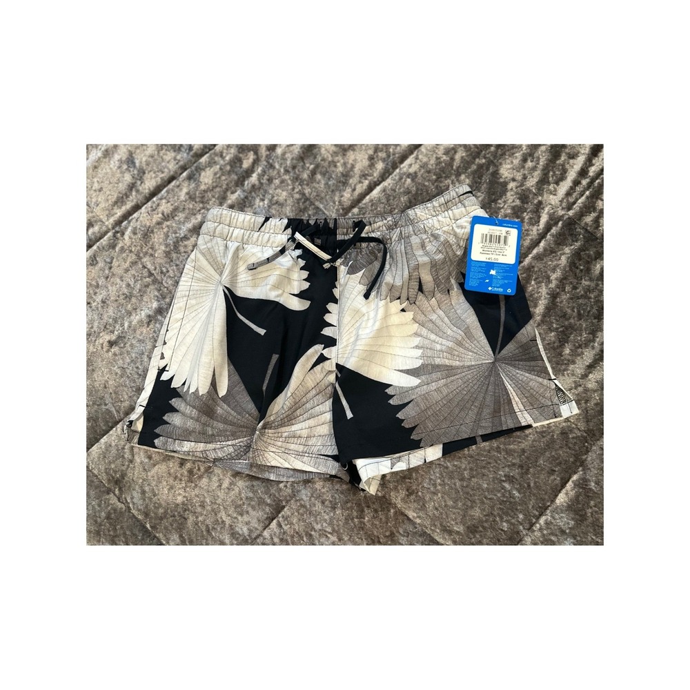 NWT Columbia Bogata Bay Print Short II Women's XS Black/White 3" inseam